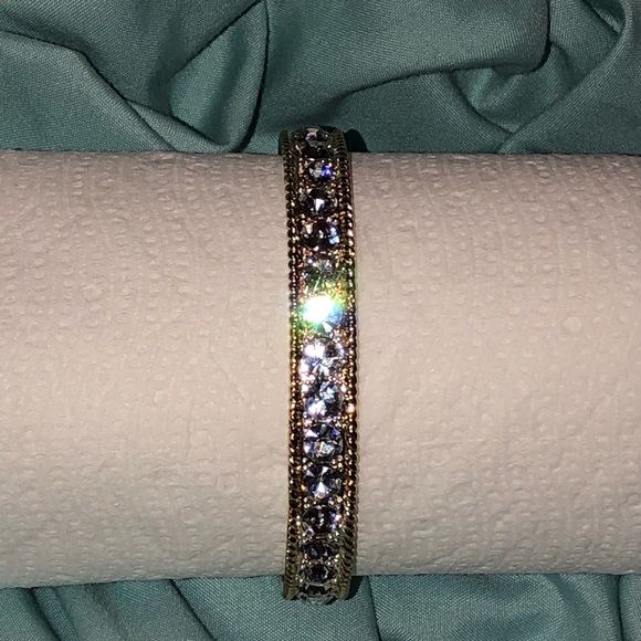 Montana Silversmith gold bangle bracelet CZ stones - Picture 12 of 16